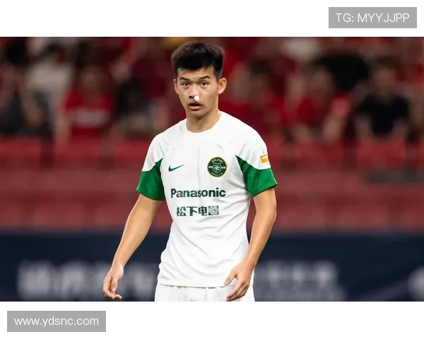 国足闪电失球邵时代首度失误刘浩帆遭批